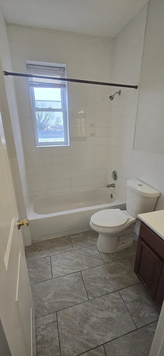 Building Photo - 162 Bergen Ave