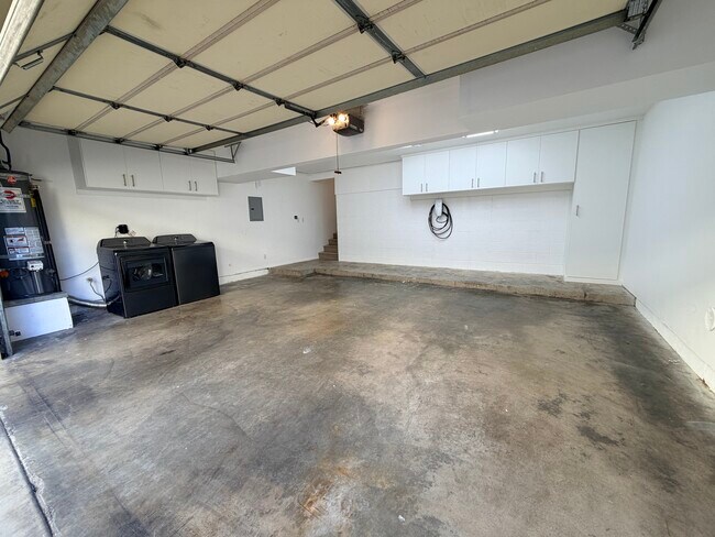 Building Photo - 431 N Alhambra Ave