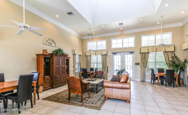 Building Photo - 7801 Point Meadows Dr