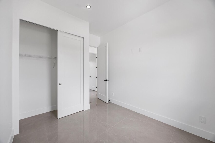 Building Photo - 1057 Halby Ave S