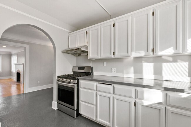 Building Photo - 4Bd/1.5Ba Seattle House