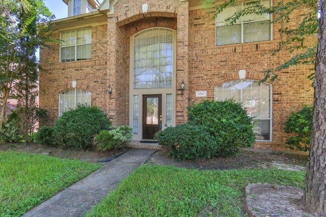 Primary Photo - 8811 Earnestwood Dr