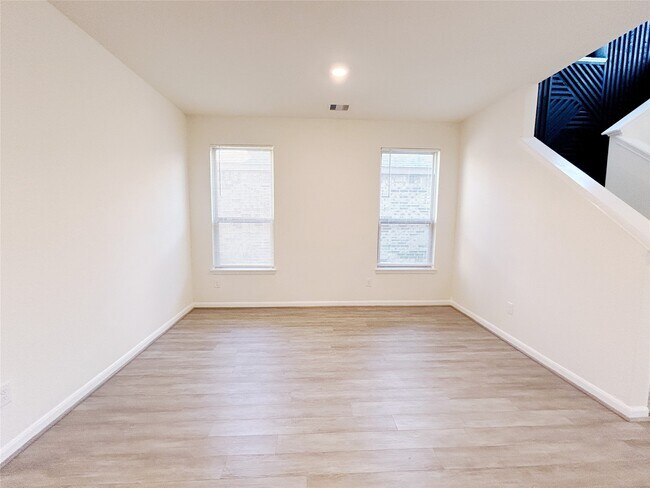 Building Photo - 28318 Aperture Ct