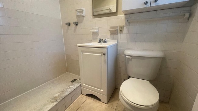 Building Photo - 505 NE 4th Ave