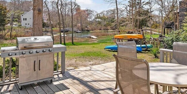 Building Photo - 37 Noyack Harbor Rd