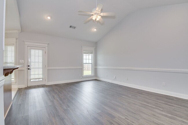 Building Photo - 4 Bedroom Ranch Near Fort Gordon