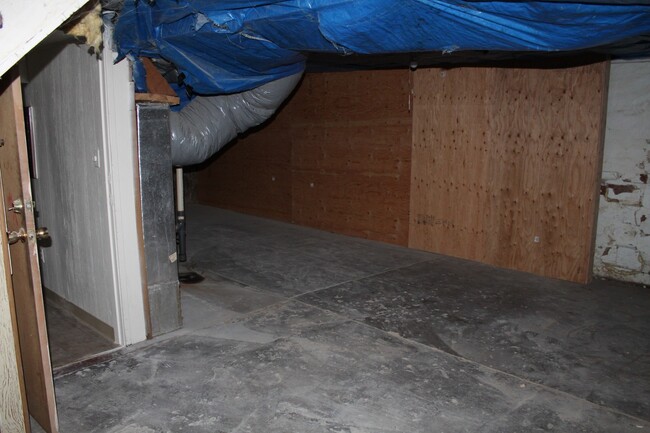 Building Photo - 1835 Melrose St