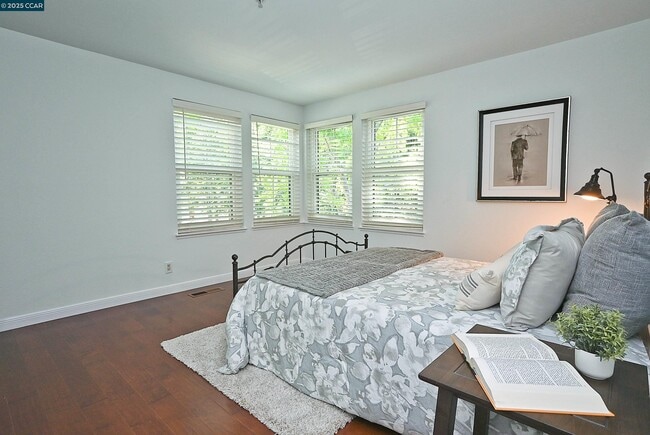 Building Photo - 3279 Mt Diablo Ct
