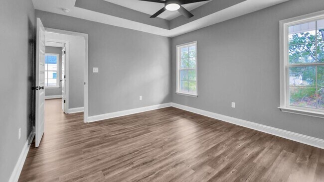 Building Photo - 303 Wright St