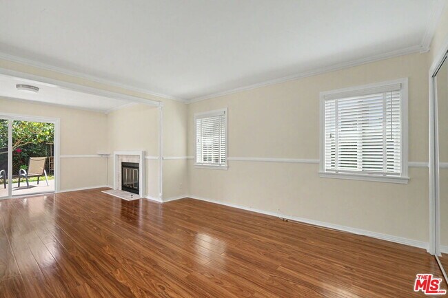 Building Photo - 3542 Greenwood Ave