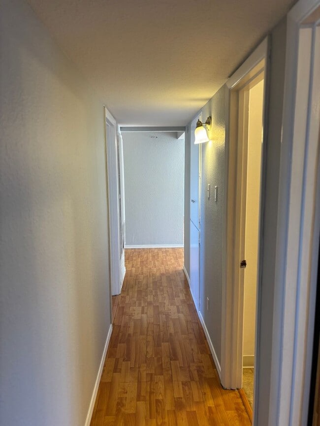 Building Photo - Foothills beauty! Must see!