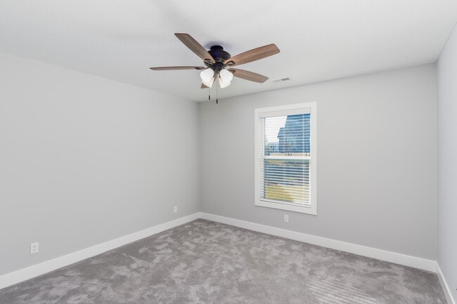 Building Photo - 4914 Glide Cv