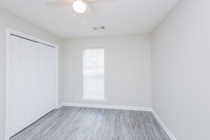 Building Photo - 826 Cottage Ln