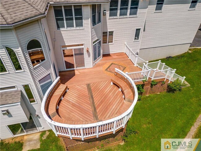 Building Photo - 35 Old Mill Rd