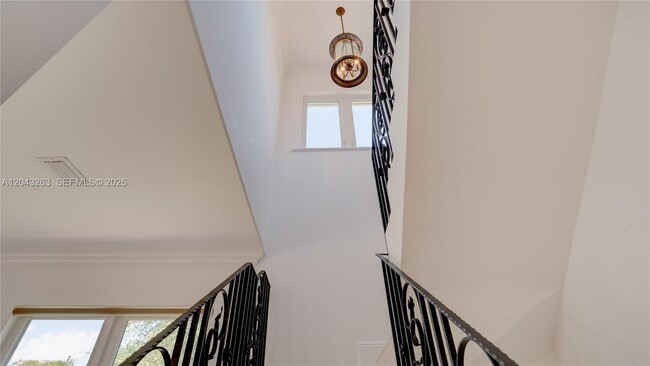 Building Photo - 500 SW 51st Ct