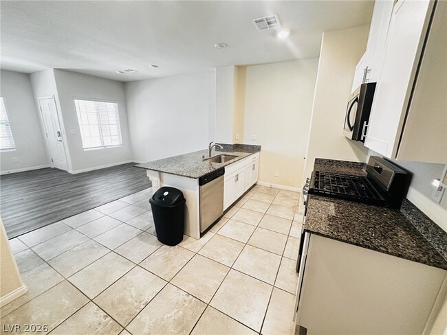 Building Photo - 7331 Sunray Point St