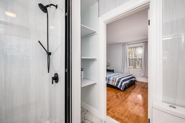 Building Photo - 815 Central Ave