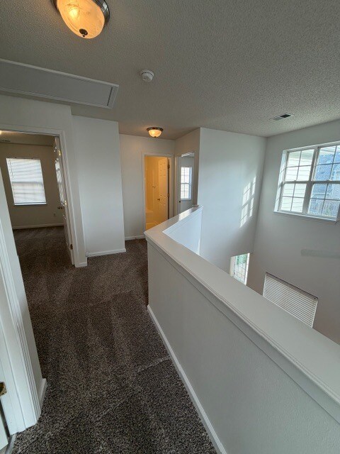 Building Photo - 4325 River Bluff Ter