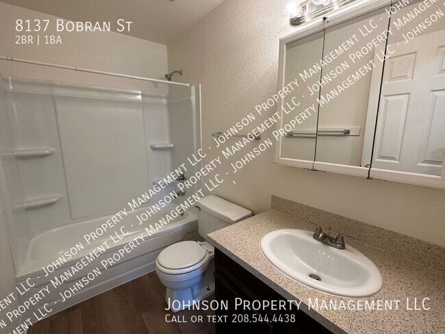 Building Photo - 8137 Bobran St