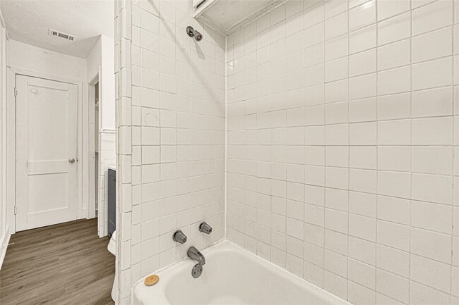 Building Photo - 969 Wakefield Dr