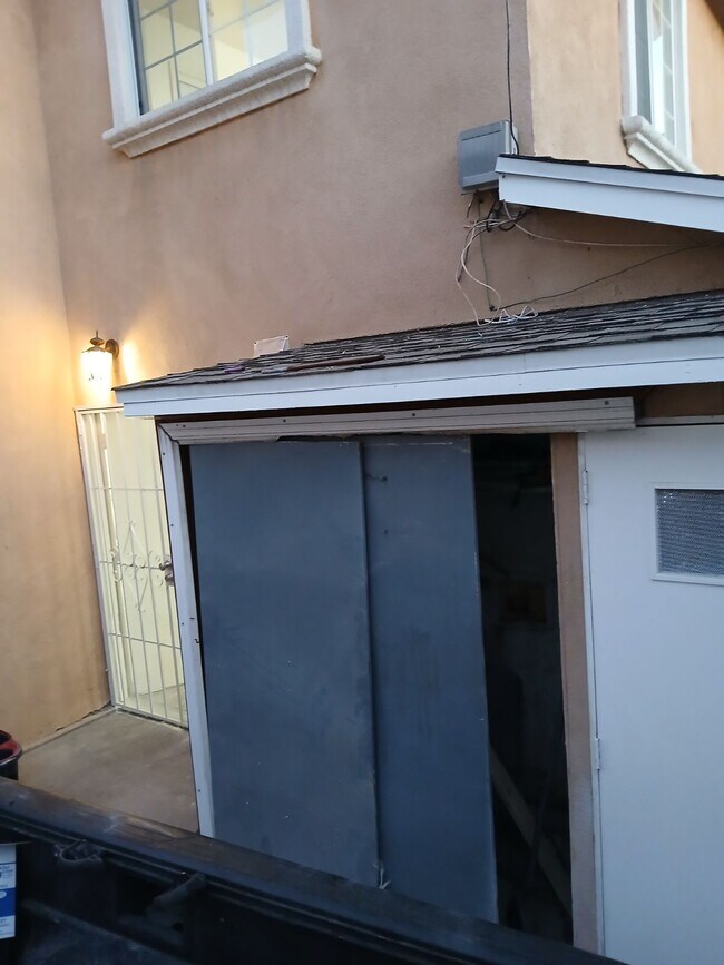 Building Photo - 1950 Cherry Ave