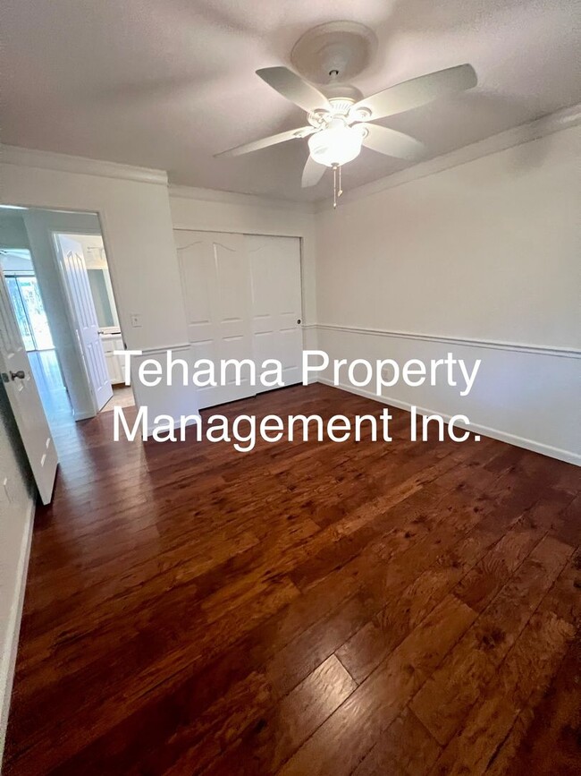 Building Photo - Charming 3 bedroom 2 bath home in the Coun...