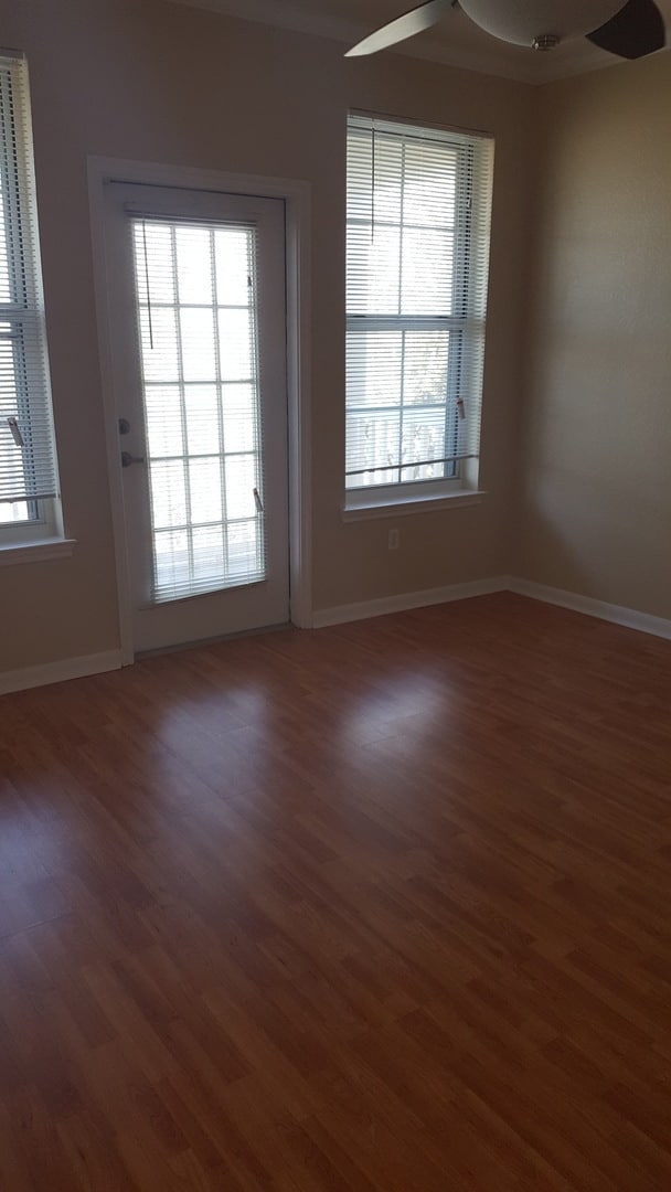 Building Photo - Downtown 1 bedroom condo