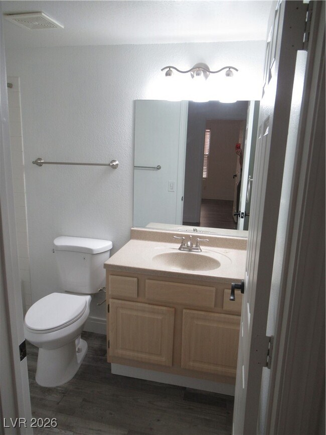 Building Photo - 5125 W Reno Ave