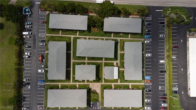 Building Photo - 3324 N Key Dr