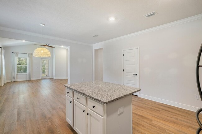 Building Photo - 55 Lightning Bug Ln