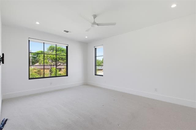 Building Photo - 9855 Kingsway Ave