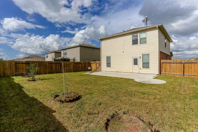 Building Photo - 914 Canyon Hill Ln