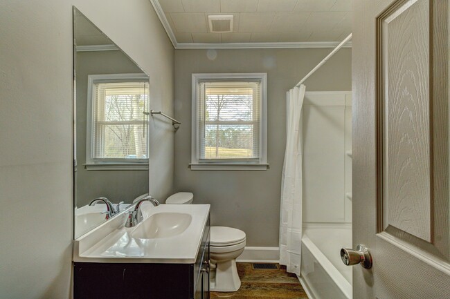 Building Photo - 136 Pony Barn Rd