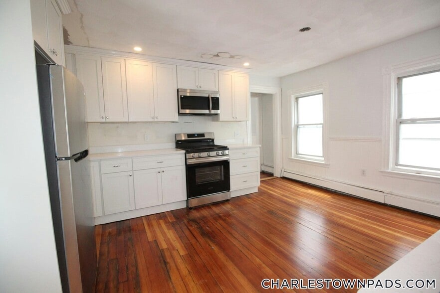 Building Photo - 12 Albion Pl