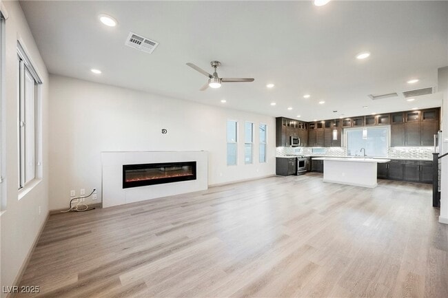 Building Photo - 8081 Misty Canyon Ave