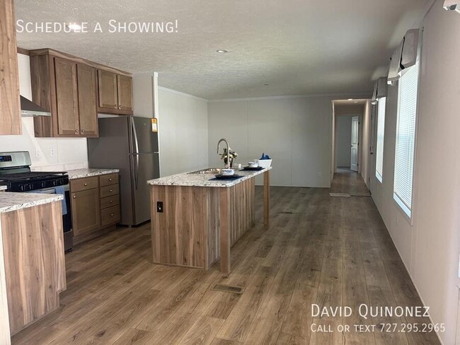 Building Photo - 106 Azalea Ave