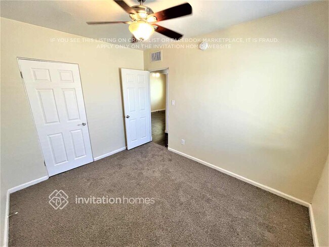 Building Photo - 1804 W Weldon Ave