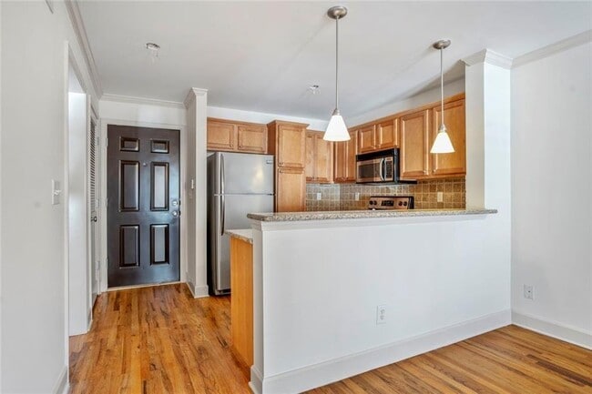 Building Photo - 48 Peachtree Ave NE