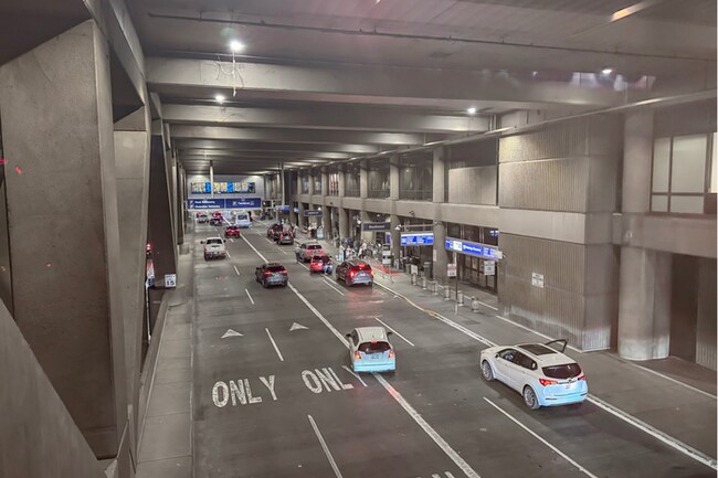 Building Photo - 2Bed/1Bath House at AZ-202/24th St! Ready for Immediate Move-In! -- NO HOA! RV PARKING!