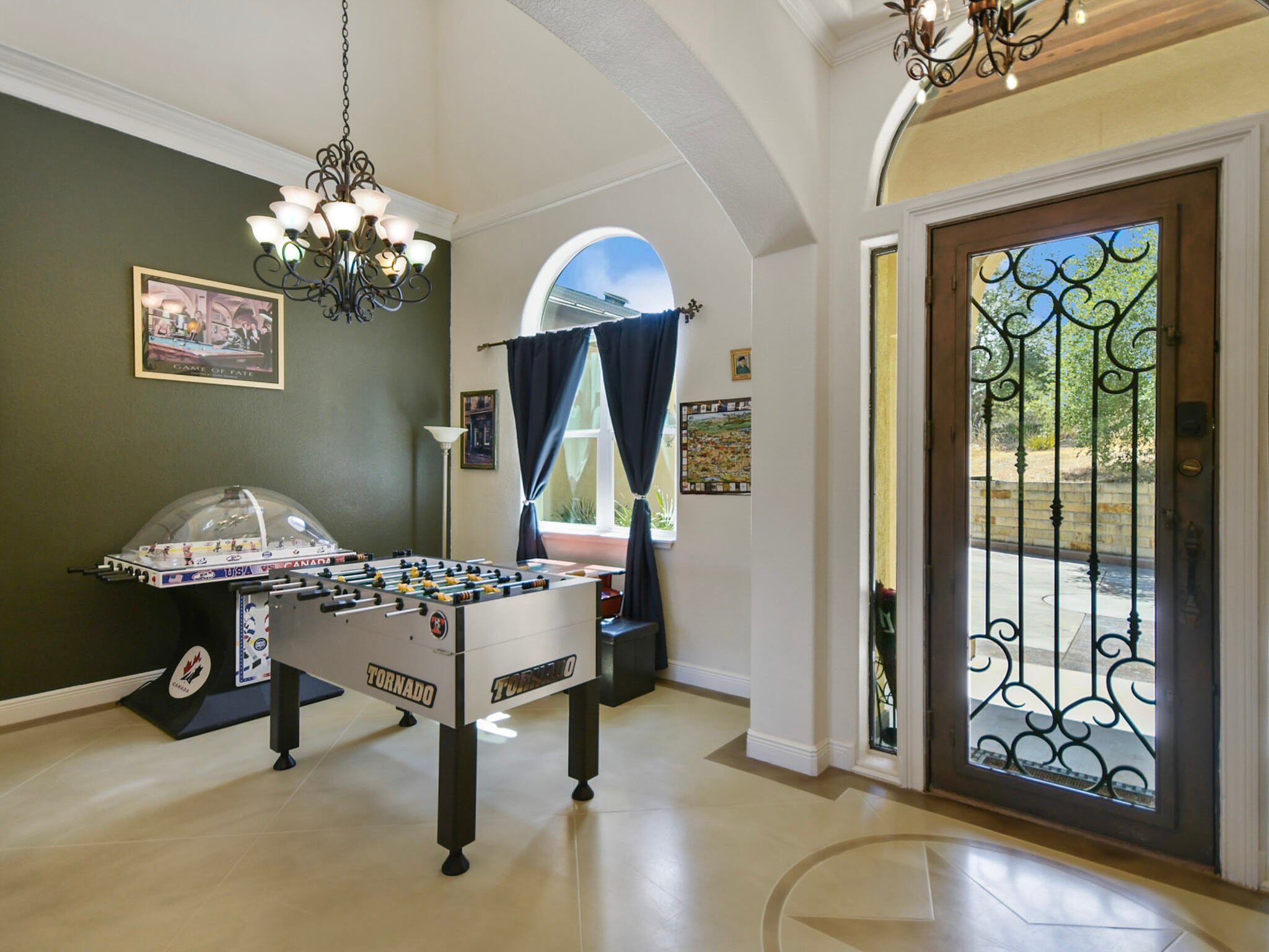 Building Photo - 4900 Canyon Ranch Trl