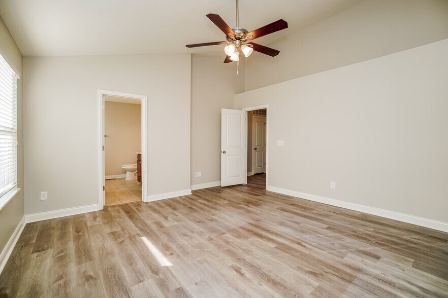 Building Photo - 2662 Aeden Dr