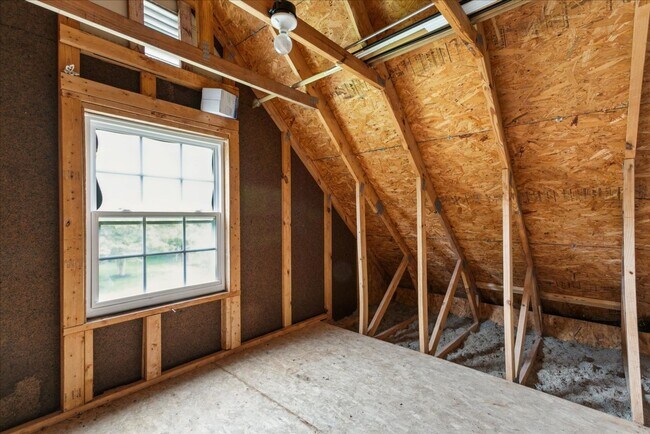 Building Photo - Spacious home in Fernbrook community and J...