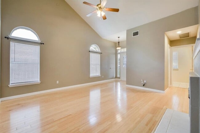 Building Photo - 3408 Flowstone Ln