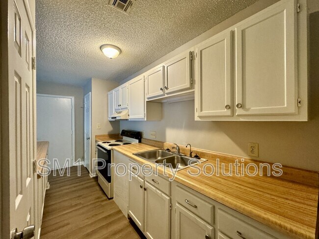 Building Photo - 3109 Darden Rd