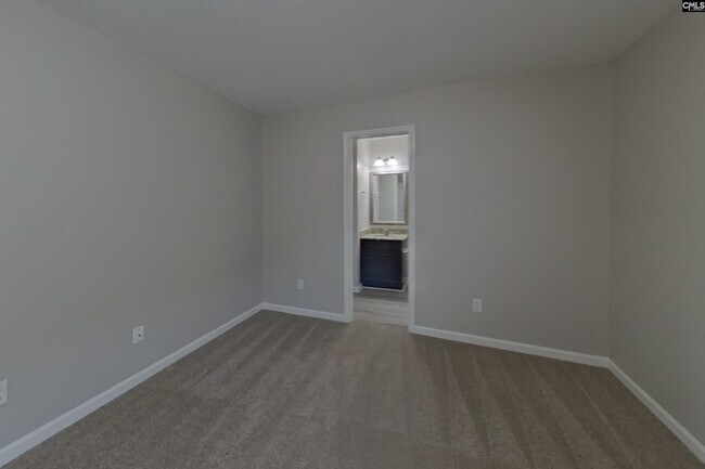 Building Photo - 344 Longfellows Ln