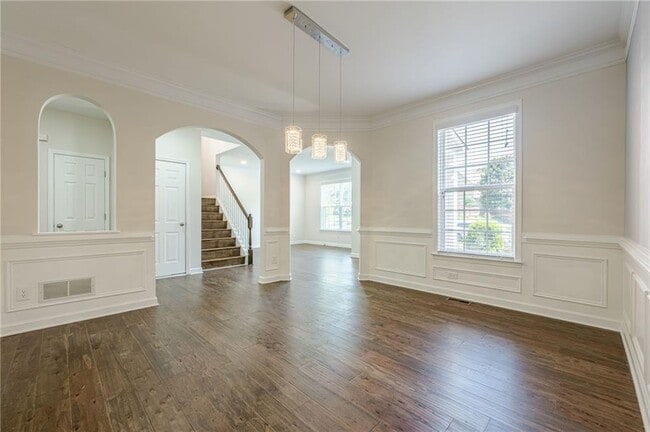 Building Photo - 4720 Shiloh Springs Rd
