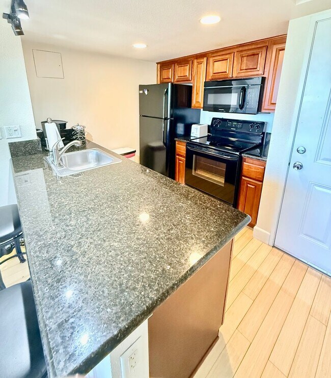Building Photo - Stunning 11th Floor Luxury apartment in The Belvedere Towers – Downtown Reno Living at Its Finest!