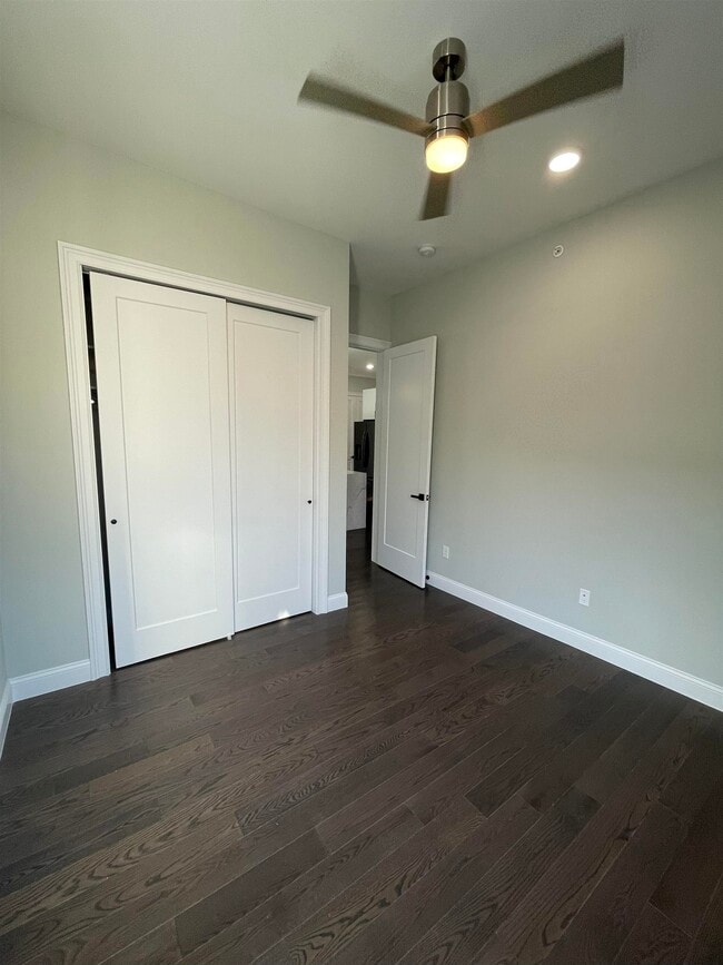 Building Photo - 31 Court House Pl