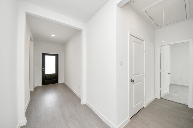 Building Photo - 3029 Avenida Sonoma Dr