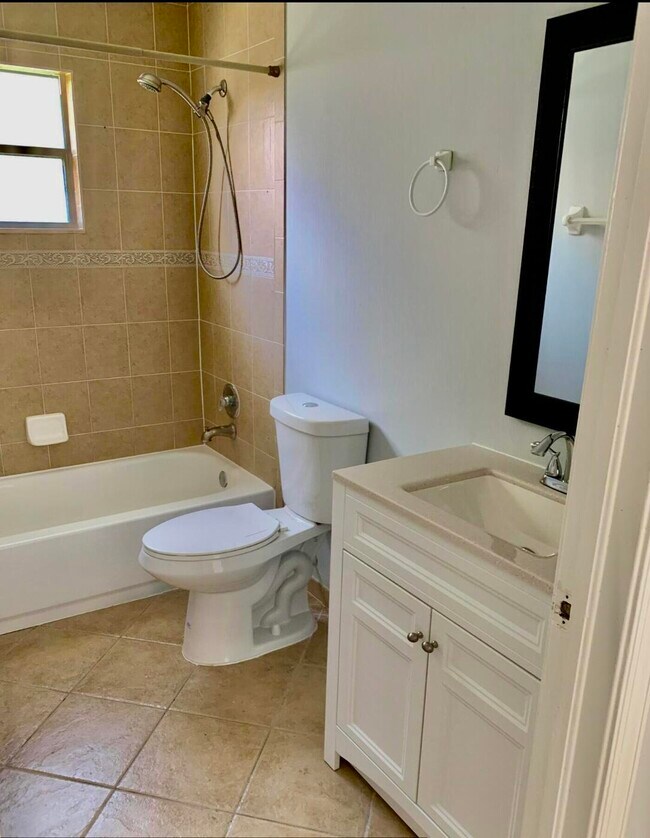 Building Photo - 1436 Waterway Cove Dr